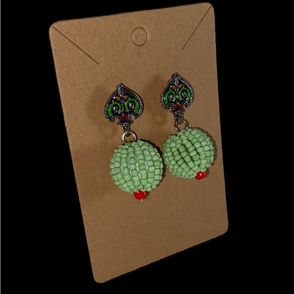 African beads handmade ball shaped earrings color green and red 🤩